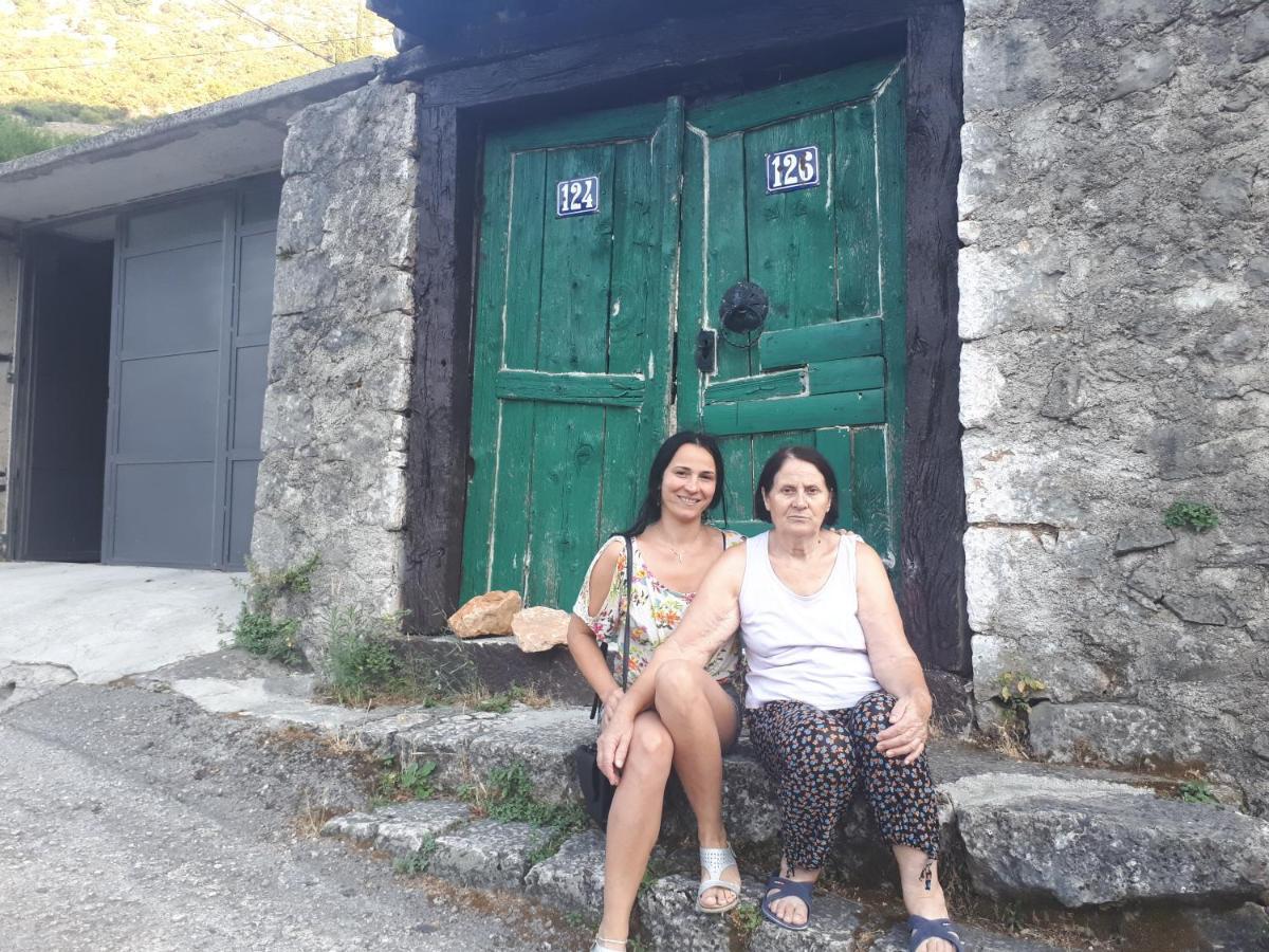 Room At Grandma'S Fatima Stolac 外观 照片